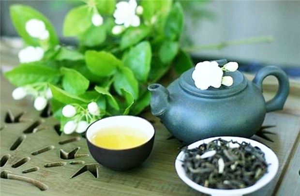Uống gì tốt cho da trong mùa hè?